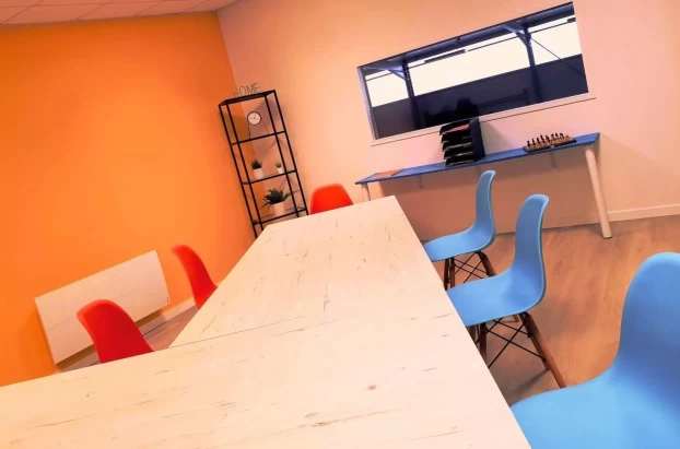 Salle de réunion  idéal pour votre activité professionnelle à Saint-Julien-de-Concelles