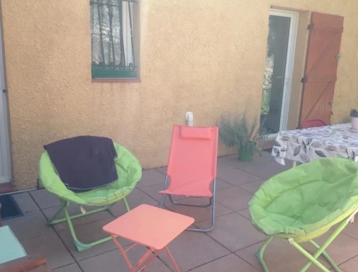 Salle de réunion  idéal pour votre activité professionnelle à Saint-Maximin-la-Sainte-Baume