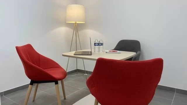 Bureau fermé  idéal pour votre activité professionnelle à Saint-Maxire