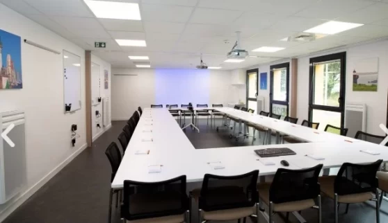 Salle de réunion  idéal pour votre activité professionnelle à Saint-Nazaire