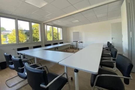 Salle de réunion  idéal pour votre activité professionnelle à Saint-Nazaire