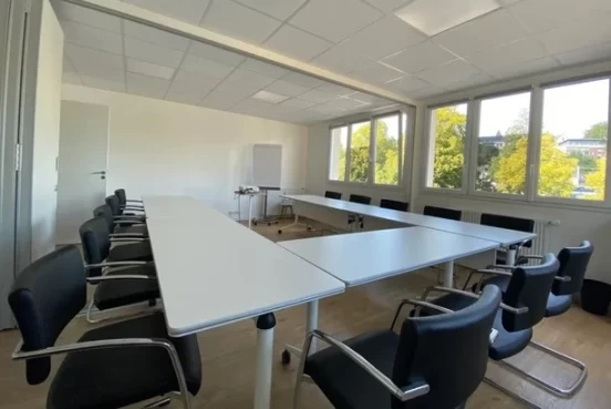 Salle de réunion  idéal pour votre activité professionnelle à Saint-Nazaire