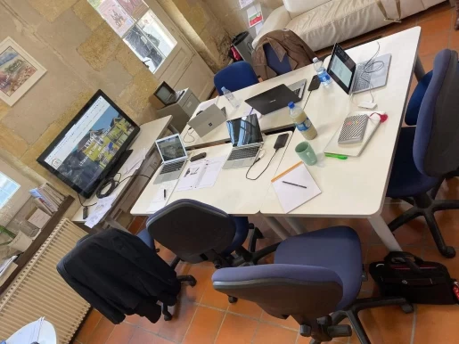 Espaces de coworking  idéal pour votre activité professionnelle à Saint-Selve
