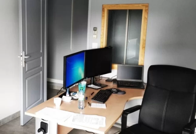 Bureau fermé  idéal pour votre activité professionnelle à Salon-de-Provence