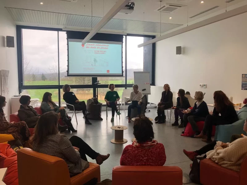 Salle de réunion  idéal pour votre activité professionnelle à Sauveterre-de-Béarn