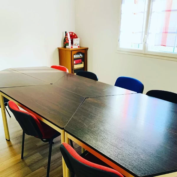 Salle de réunion  idéal pour votre activité professionnelle à Sérignac-sur-Garonne