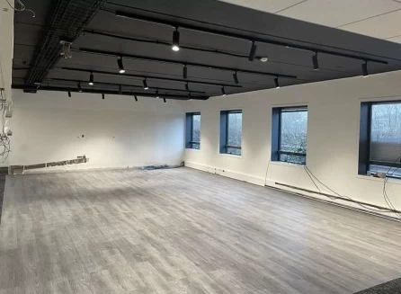 Bureau fermé  idéal pour votre activité professionnelle à Suresnes