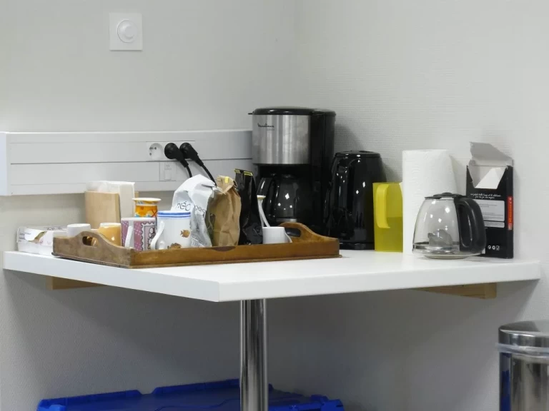 Bureau fermé  idéal pour votre activité professionnelle à Tarnac