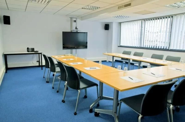 Bureau fermé  idéal pour votre activité professionnelle à Valbonne