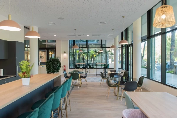 Bureau fermé  idéal pour votre activité professionnelle à Valbonne