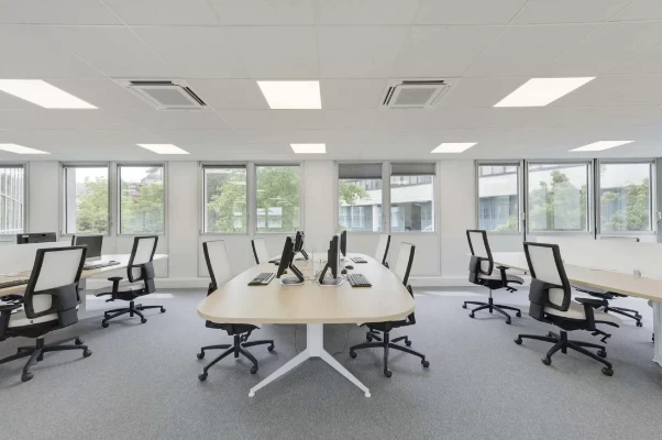 Bureau fermé  idéal pour votre activité professionnelle à Vélizy-Villacoublay