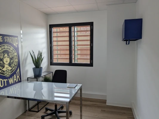 Bureau  idéal pour votre activité professionnelle à Venelles
