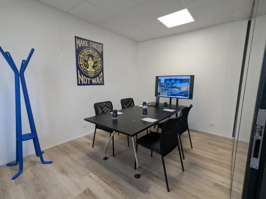 Salle de réunion  idéal pour votre activité professionnelle à Venelles