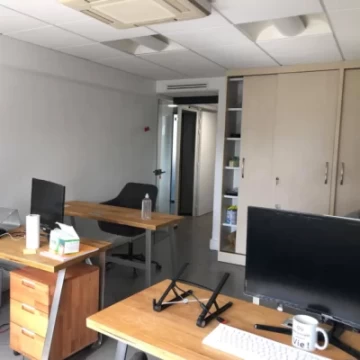Bureau fermé  idéal pour votre activité professionnelle à Viry-Châtillon